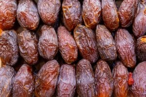Dates (Khajoor) Benefits, Nutrition & Side Effects